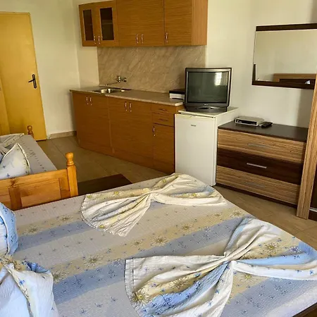 ゲストハウス уют