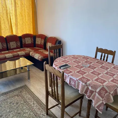 уют ゲストハウス 3*